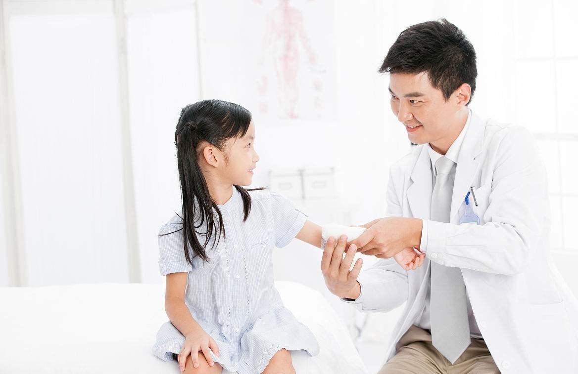 康复纪实：为帮助女儿摆脱白癜风困扰  他走过十年的艰辛